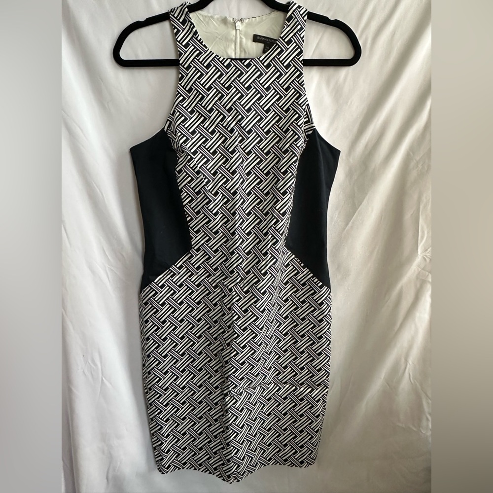 BR Factory Fitted Sheath Dress